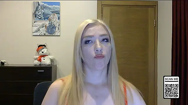 Wild Silk Desire online show from 22, 11, 2025