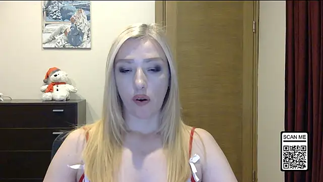 Wild Silk Desire online show from 13, 12, 2025