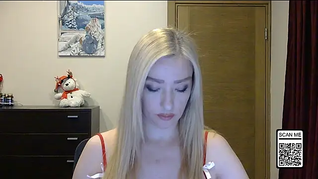 Wild Silk Desire online show from 19, 12, 2025