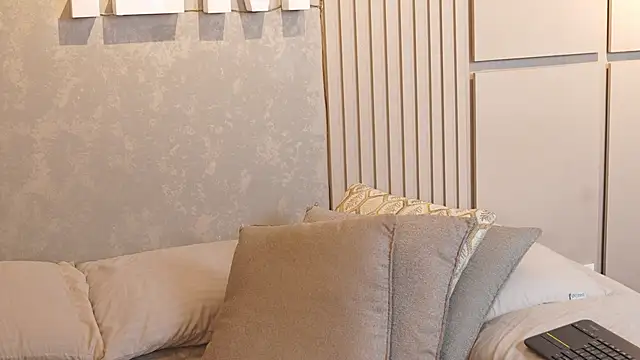 Susan wall online show from 17, 9, 2025