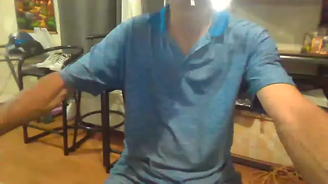Snapshot of Lovyourpuss chatting on 15, 3, 2026 Lovyourpuss online show from 15, 3, 2026