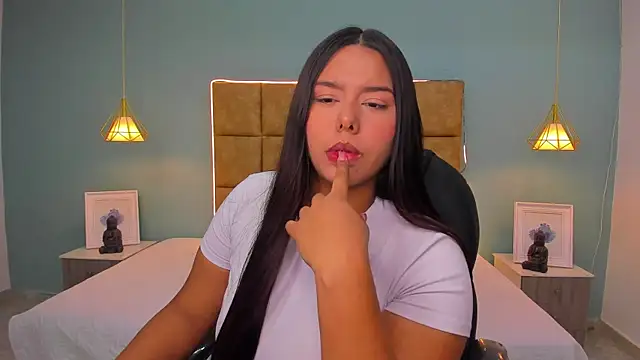 Snapshot of NaniXoxo18 chatting on 8, 11, 2025 NaniXoxo18 online show from 8, 11, 2025