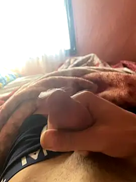 Snapshot of UncoolCaesium chatting on 3, 11, 2025 UncoolCaesium online show from 3, 11, 2025