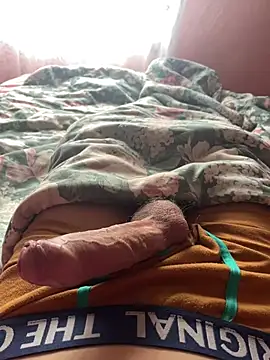 Snapshot of UncoolCaesium chatting on 16, 4, 2026 UncoolCaesium online show from 16, 4, 2026