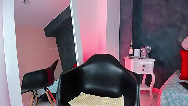 Snapshot of GingerMoon_ chatting on 9, 6, 2026 GingerMoon online show from 9, 6, 2026