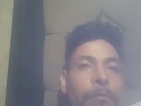 Snapshot of ConfidedAward chatting on 17, 12, 2025 ConfidedAward online show from 17, 12, 2025