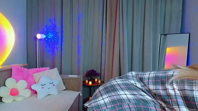 StarrShinee online show from 14, 11, 2025