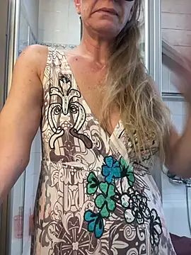 Snapshot of LucyLingerie78 chatting on 2, 7, 2026 LucyLingerie78 online show from 2, 7, 2026