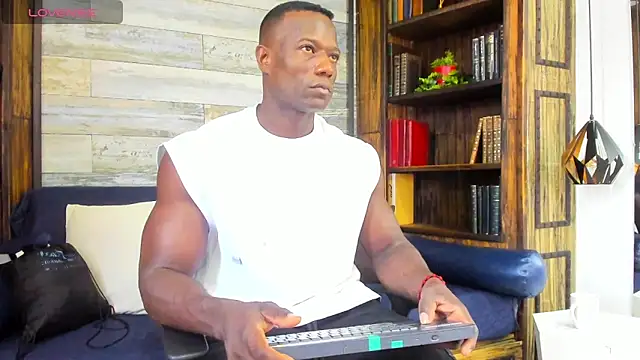 Snapshot of MarcusBlack_ chatting on 30, 4, 2026 MarcusBlack online show from 30, 4, 2026