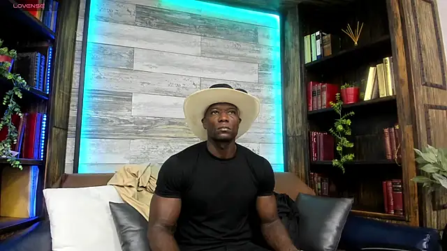 Snapshot of MarcusBlack_ chatting on 16, 5, 2026 MarcusBlack online show from 16, 5, 2026