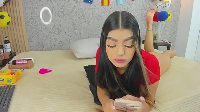 Snapshot of Antonella_west chatting on 3, 7, 2026 Antonella west online show from 3, 7, 2026