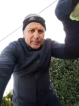 Snapshot of Vince072 chatting on 7, 4, 2026 Vince072 online show from 7, 4, 2026