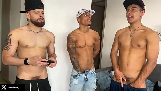 Snapshot of zoneboys chatting on 27, 6, 2026 zoneboys online show from 27, 6, 2026