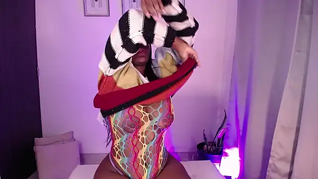 Snapshot of lia_rouseyy chatting on 28, 11, 2025 lia rouseyy online show from 28, 11, 2025