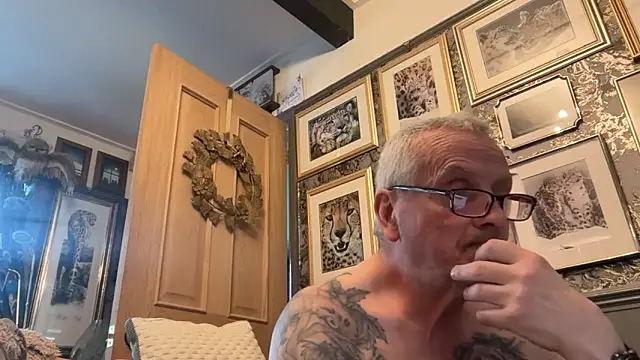 Snapshot of poggles chatting on 9, 2, 2026 poggles online show from 9, 2, 2026