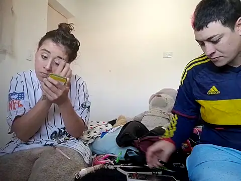 Snapshot of twodoo chatting on 15, 10, 2025 twodoo online show from 15, 10, 2025