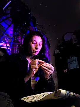 Snapshot of DarkAngelz1 chatting on 19, 12, 2025 DarkAngelz1 online show from 19, 12, 2025