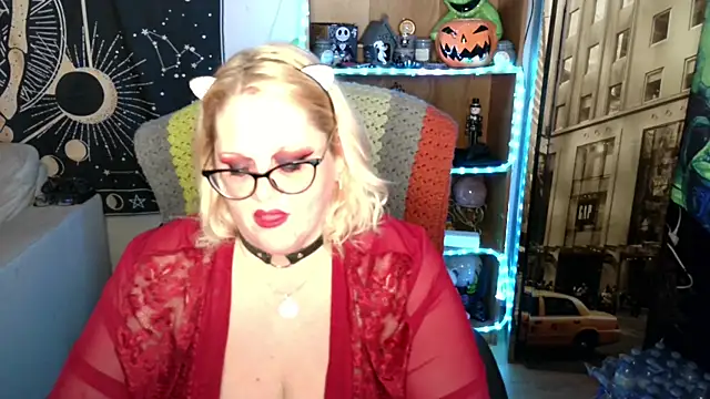 Snapshot of Kinky_Witch chatting on 28, 4, 2026 Kinky Witch online show from 28, 4, 2026