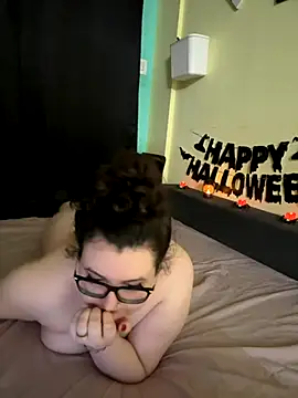 Snapshot of HaleyAyush chatting on 26, 10, 2025 HaleyAyush online show from 26, 10, 2025