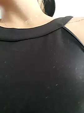 Snapshot of Belinda-Naughty chatting on 6, 10, 2025 Belinda-Naughty online show from 6, 10, 2025