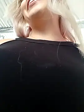 Snapshot of Belinda-Naughty chatting on 7, 10, 2025 Belinda-Naughty online show from 7, 10, 2025