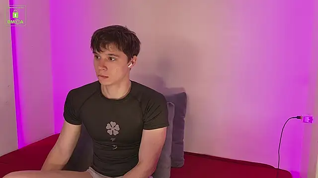 Snapshot of AnthonyHall chatting on 19, 10, 2025 AnthonyHall online show from 19, 10, 2025