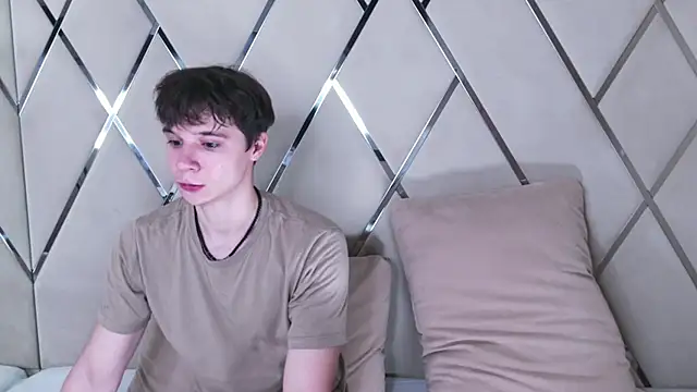 Snapshot of AnthonyHall chatting on 26, 10, 2025 AnthonyHall online show from 26, 10, 2025