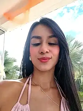 Juliana Xander online show from 6, 11, 2025