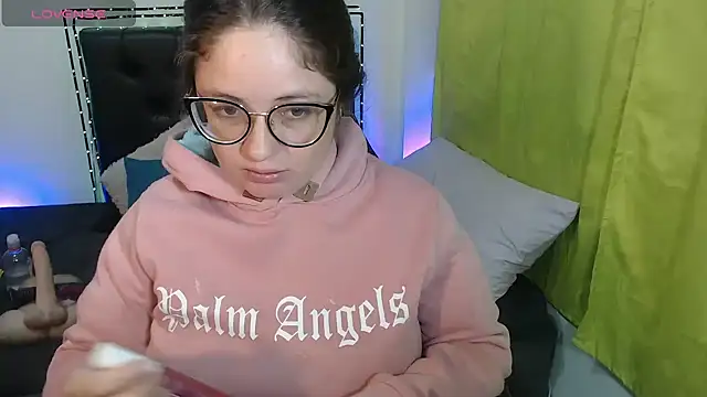 KrystalAdams online show from 30, 10, 2025