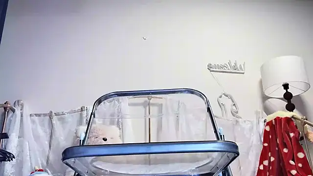 kiraa-0051 online show from 15, 4, 2026