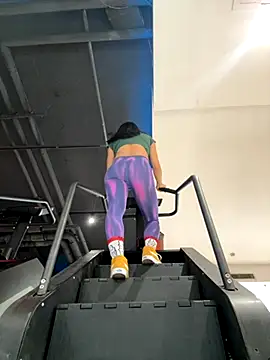 Snapshot of Ninazhang chatting on 26, 10, 2025 Ninazhang online show from 26, 10, 2025