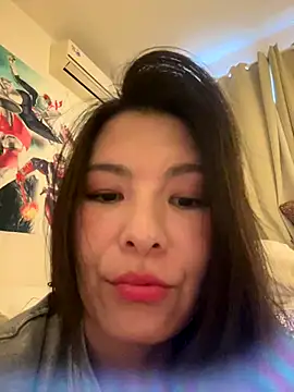 Snapshot of Ninazhang chatting on 4, 12, 2025 Ninazhang online show from 4, 12, 2025