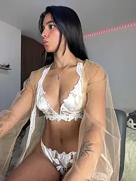 Snapshot of Vaneza_G1 chatting on 23, 5, 2026 Vaneza G1 online show from 23, 5, 2026