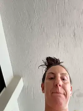 Snapshot of sweetsirenn chatting on 14, 2, 2026 sweetsirenn online show from 14, 2, 2026