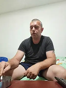 Snapshot of saladinbakiz chatting on 22, 7, 2026 saladinbakiz online show from 22, 7, 2026