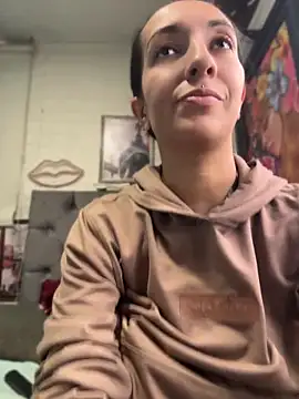 SALOME KORLAND online show from 8, 4, 2026