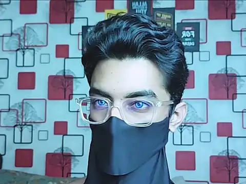 Snapshot of ChiseledCharm chatting on 8, 10, 2025 ChiseledCharm online show from 8, 10, 2025