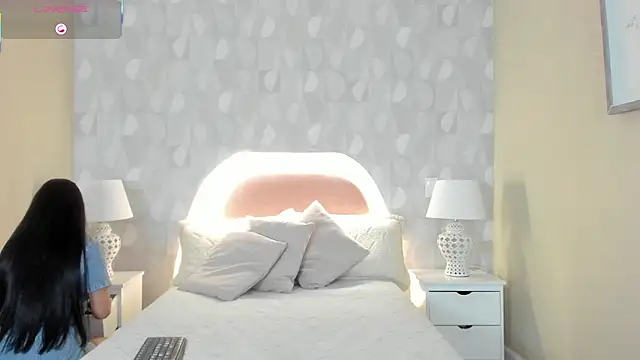 Snapshot of isabella_milf_ chatting on 1, 11, 2025 isabella milf online show from 1, 11, 2025