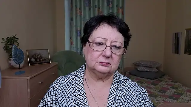 Snapshot of Margo_Moll chatting on 5, 12, 2025 Margo Moll online show from 5, 12, 2025