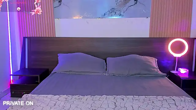 samanthaa moon online show from 4, 12, 2025