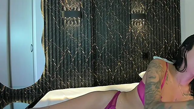 ZOETTAYLOR online show from 19, 12, 2025