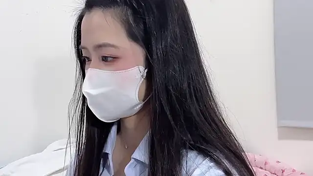 Snapshot of LHeart chatting on 7, 11, 2025 LHeart online show from 7, 11, 2025