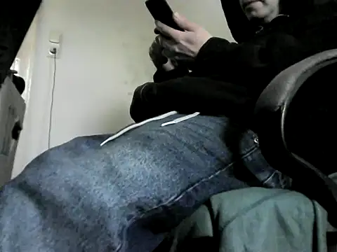 skateboy78 online show from 17, 2, 2025