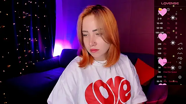 Snapshot of deboramoore chatting on 6, 5, 2026 deboramoore online show from 6, 5, 2026