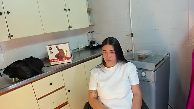 Snapshot of GreciaFox1 chatting on 3, 3, 2026 GreciaFox1 online show from 3, 3, 2026