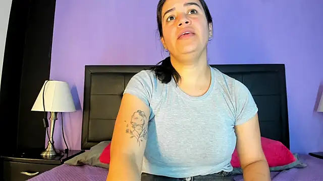 Snapshot of GreciaFox1 chatting on 8, 7, 2026 GreciaFox1 online show from 8, 7, 2026