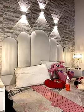 Yassy vazquez online show from 19, 9, 2025