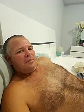 cubanitofeliz40 online show from 17, 1, 2026