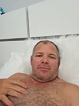 Snapshot of cubanitofeliz40 chatting on 2, 3, 2026 cubanitofeliz40 online show from 2, 3, 2026