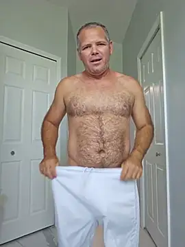 cubanitofeliz40 online show from 15, 7, 2026